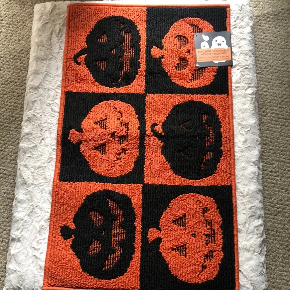 Halloween Pumpkin Accent Rug Runner - Orange & Black